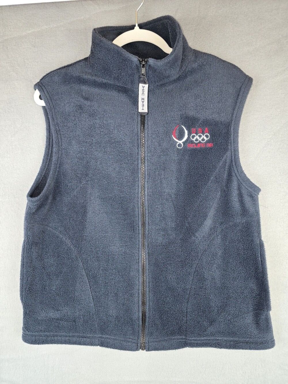 Team USA Olympic Fleece Vest Large Red Navy 2008 Beijing Full Zip Patriotic Gorp